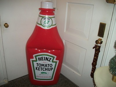giant-heinz-inflatable-ketchup-bottle_1_7478c9b4a672e6b75b55c0d52c5c3eb4.jpg